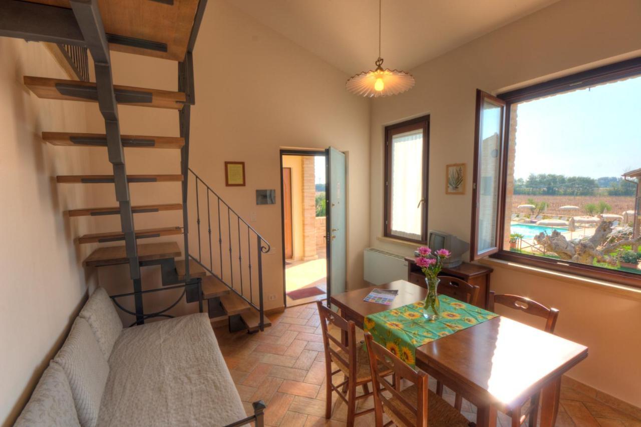 Casale Del Conero Aparthotel Porto Recanati Bagian luar foto